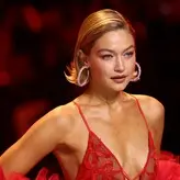 Gigi Hadid голая #2457