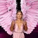 Gigi Hadid голая #2480