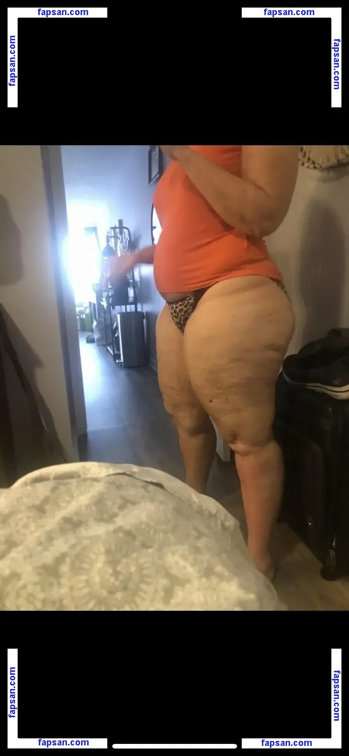 Gilfpawglife nude photo #0033 from OnlyFans