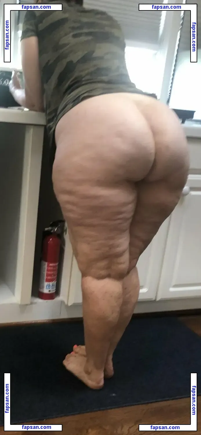 Gilfpawglife nude photo #0039 from OnlyFans