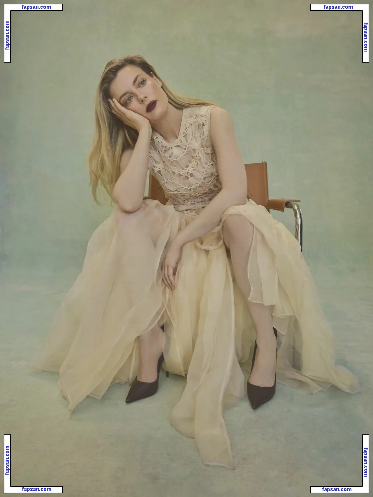 Gillian Jacobs nude photo #0195 from OnlyFans