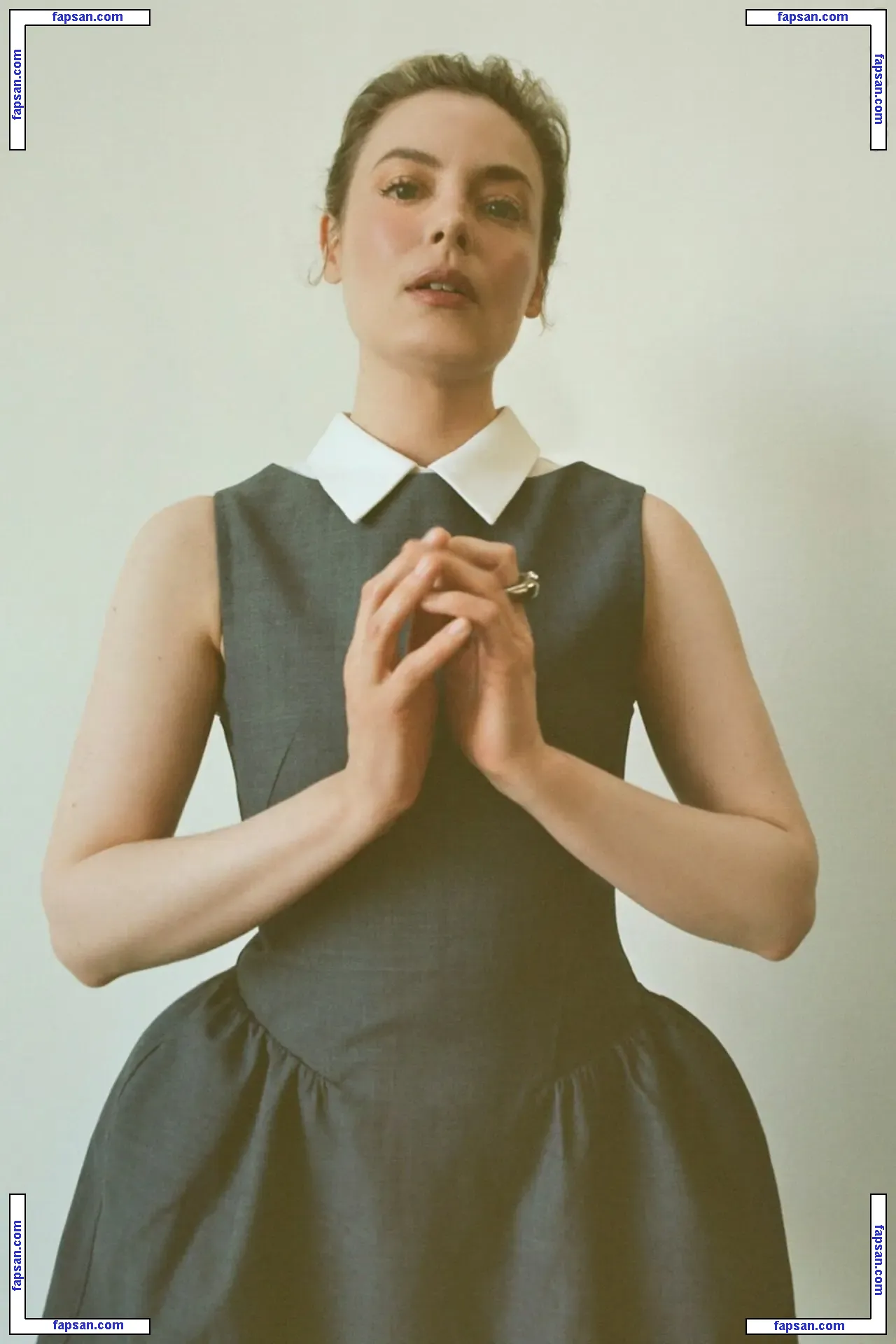 Gillian Jacobs nude photo #0198 from OnlyFans