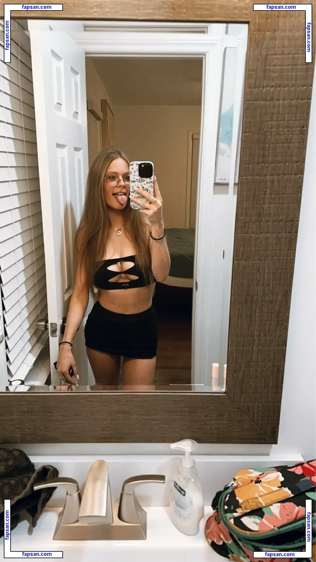 Gilliankellyy голая фото #0015 с Онлифанс