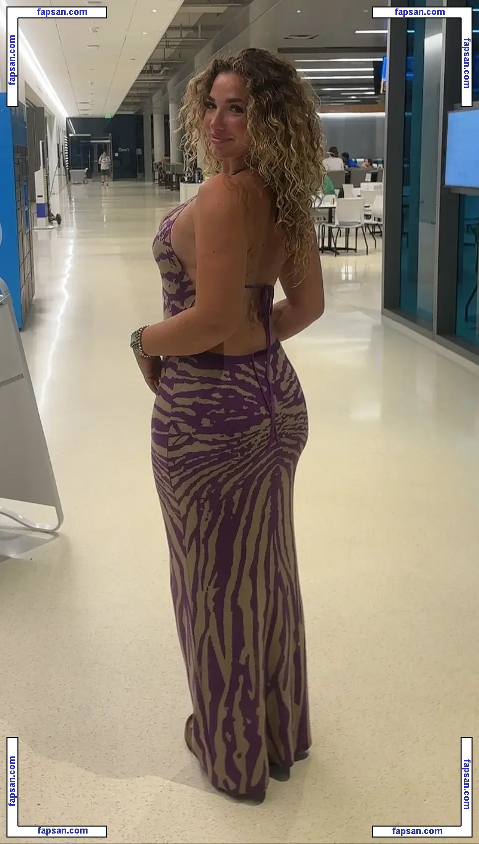 gina.adams nude photo #0025 from OnlyFans