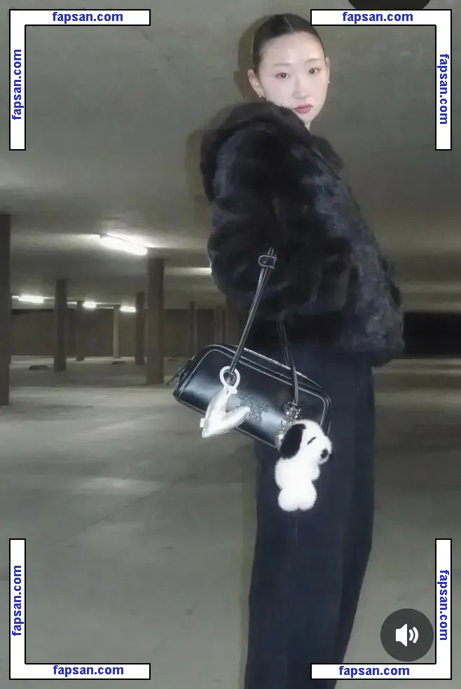 Gina K. nude photo #0003 from OnlyFans