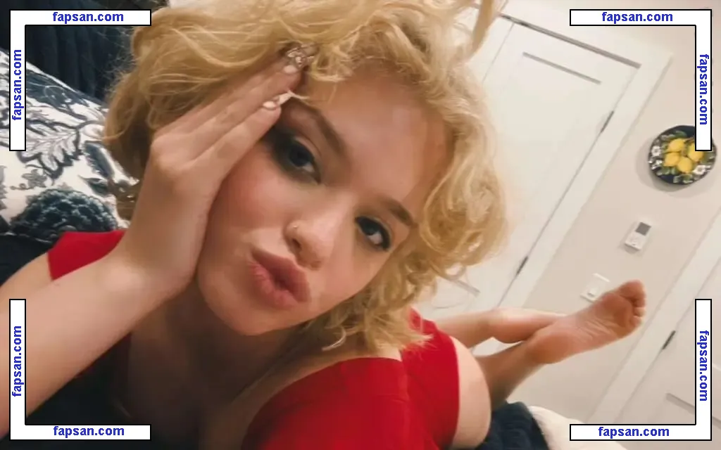 Gina Lynn nude photo #0154 from OnlyFans