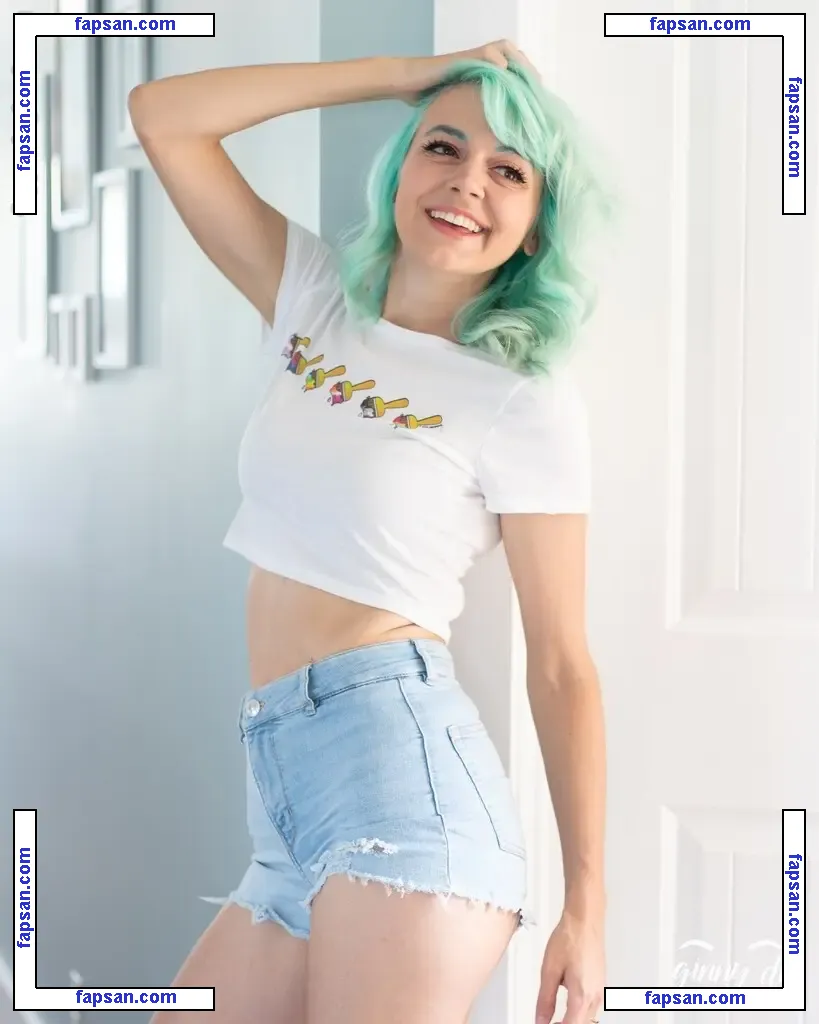 Ginny Di nude photo #0039 from OnlyFans