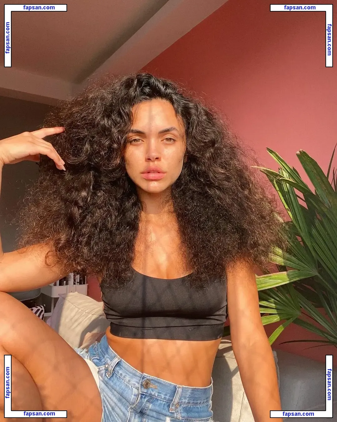 Giovana Cordeiro nude photo #0071 from OnlyFans