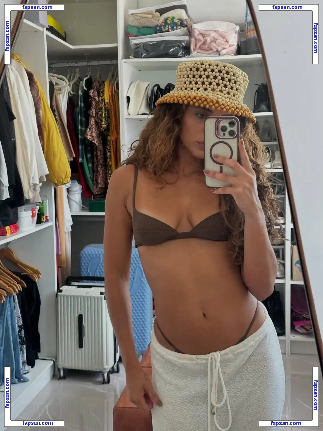 Giovana Cordeiro nude photo #0108 from OnlyFans