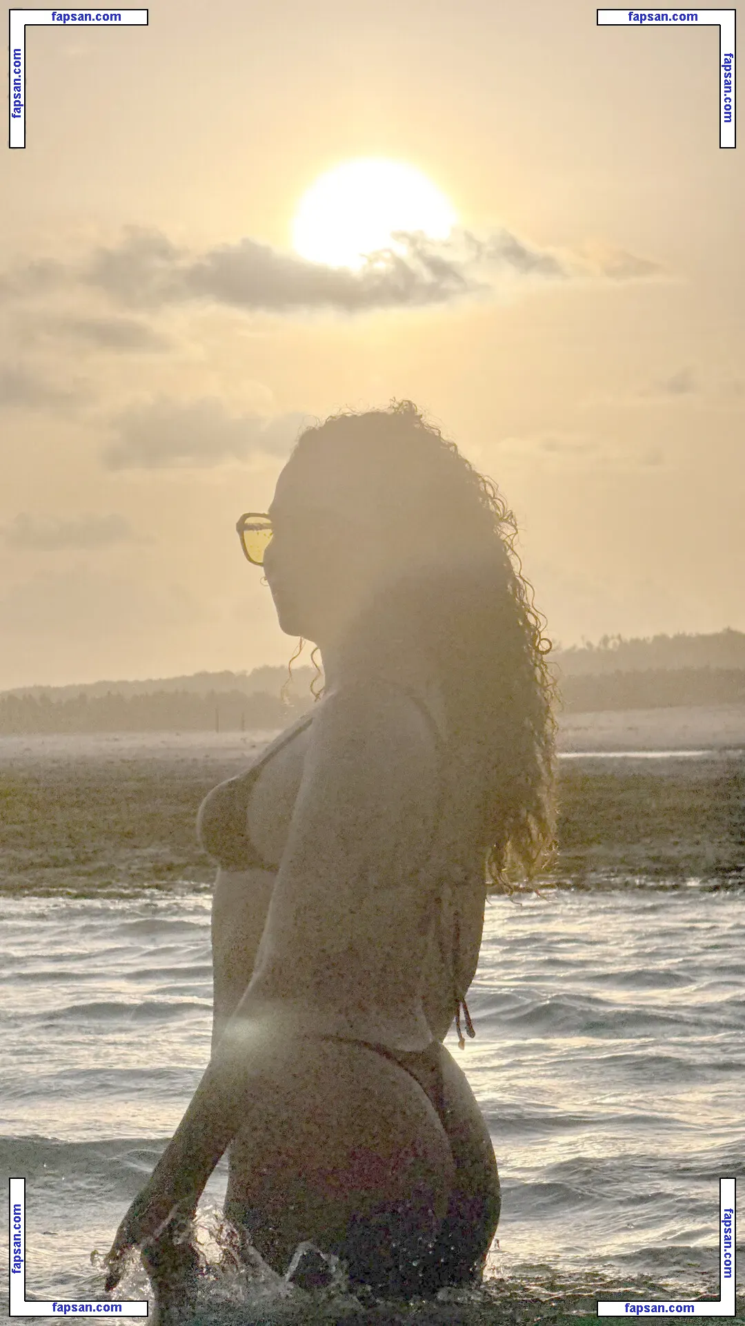 Giovanna Pitel голая фото #0015 с Онлифанс