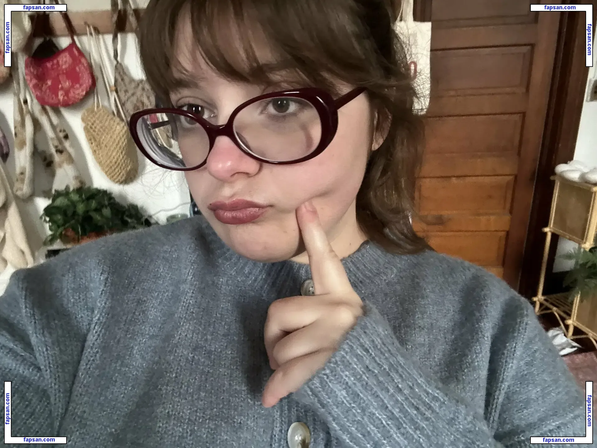 Girl Gooners голая фото #0015 с Онлифанс