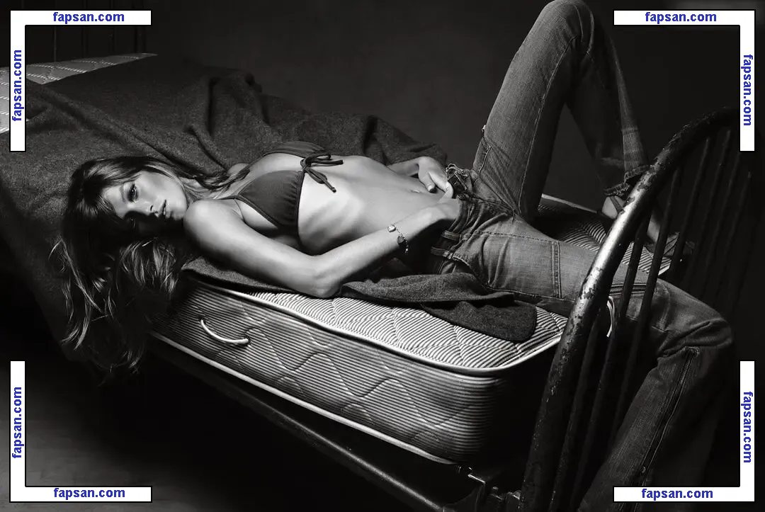 Gisele Bundchen nude photo #1398 from OnlyFans