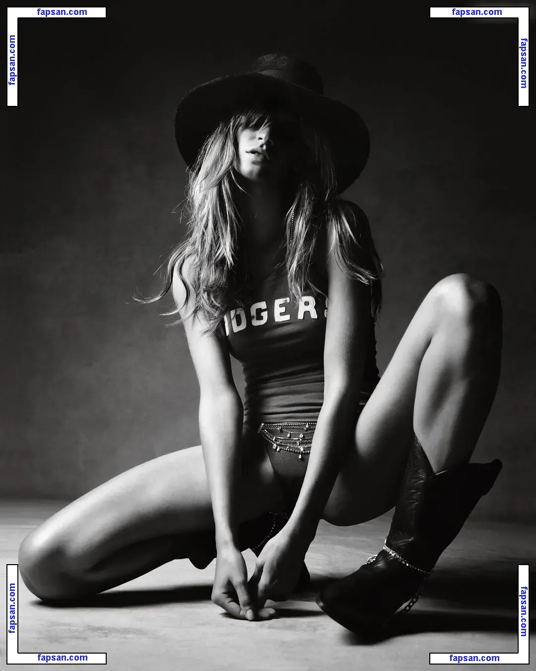 Gisele Bundchen nude photo #1402 from OnlyFans