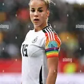Giulia Gwinn голая #0065