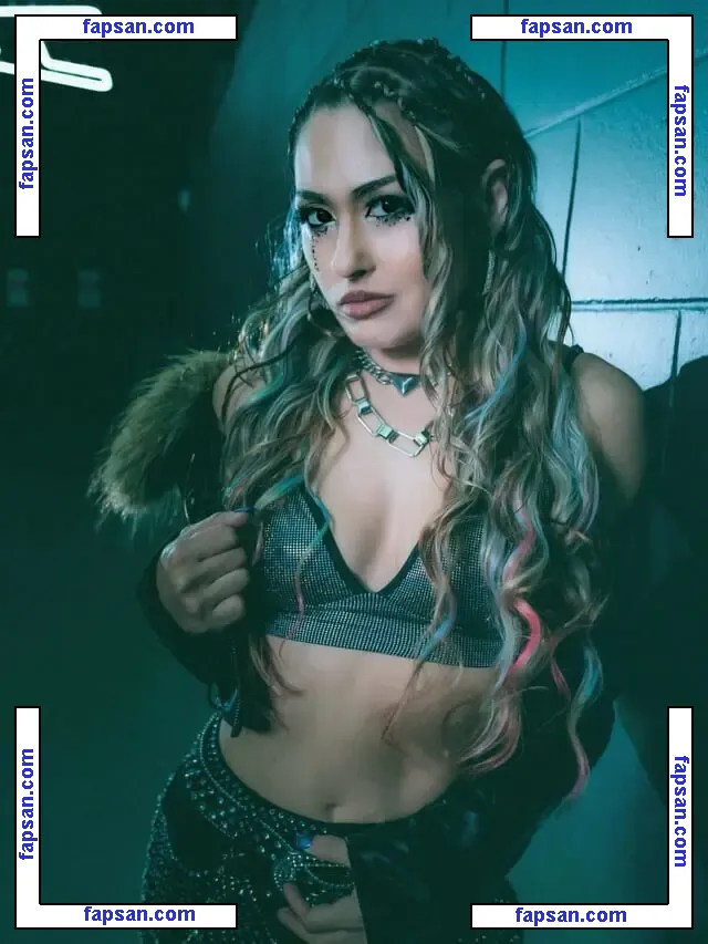 Giulia голая фото #0541 с Онлифанс