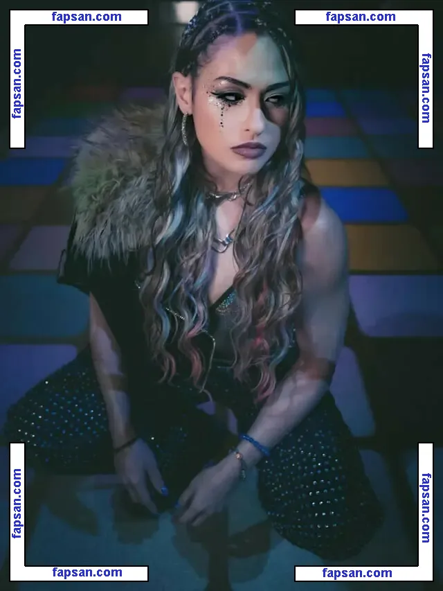 Giulia голая фото #0544 с Онлифанс