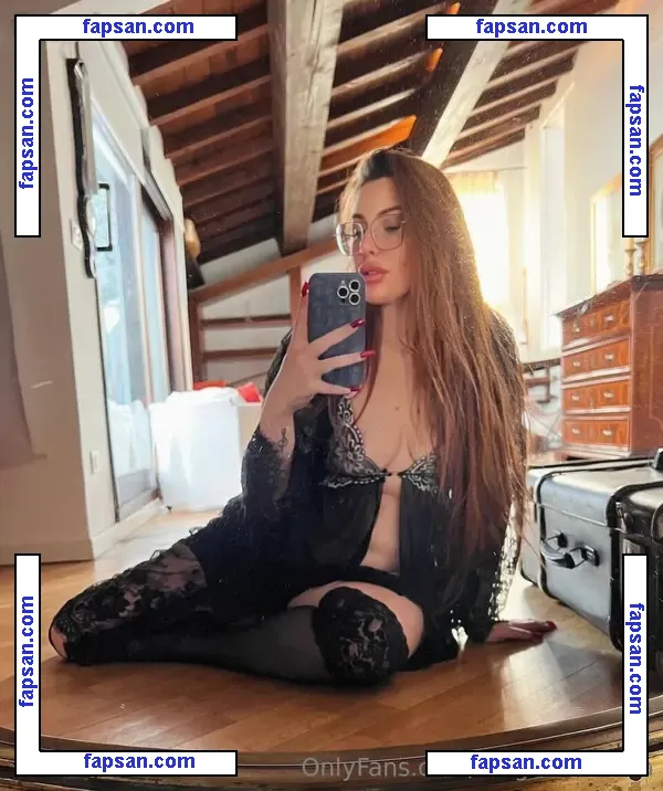 Giulia Sabatini голая фото #0003 с Онлифанс