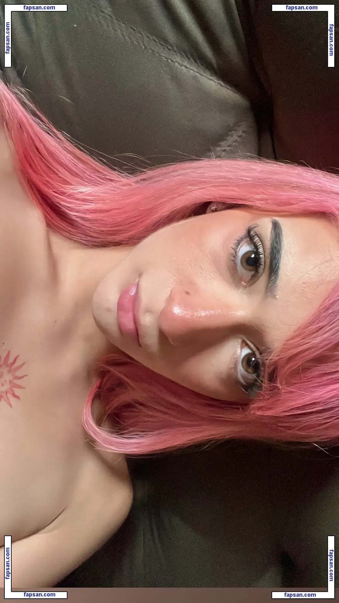 giuliablaz nude photo #0005 from OnlyFans