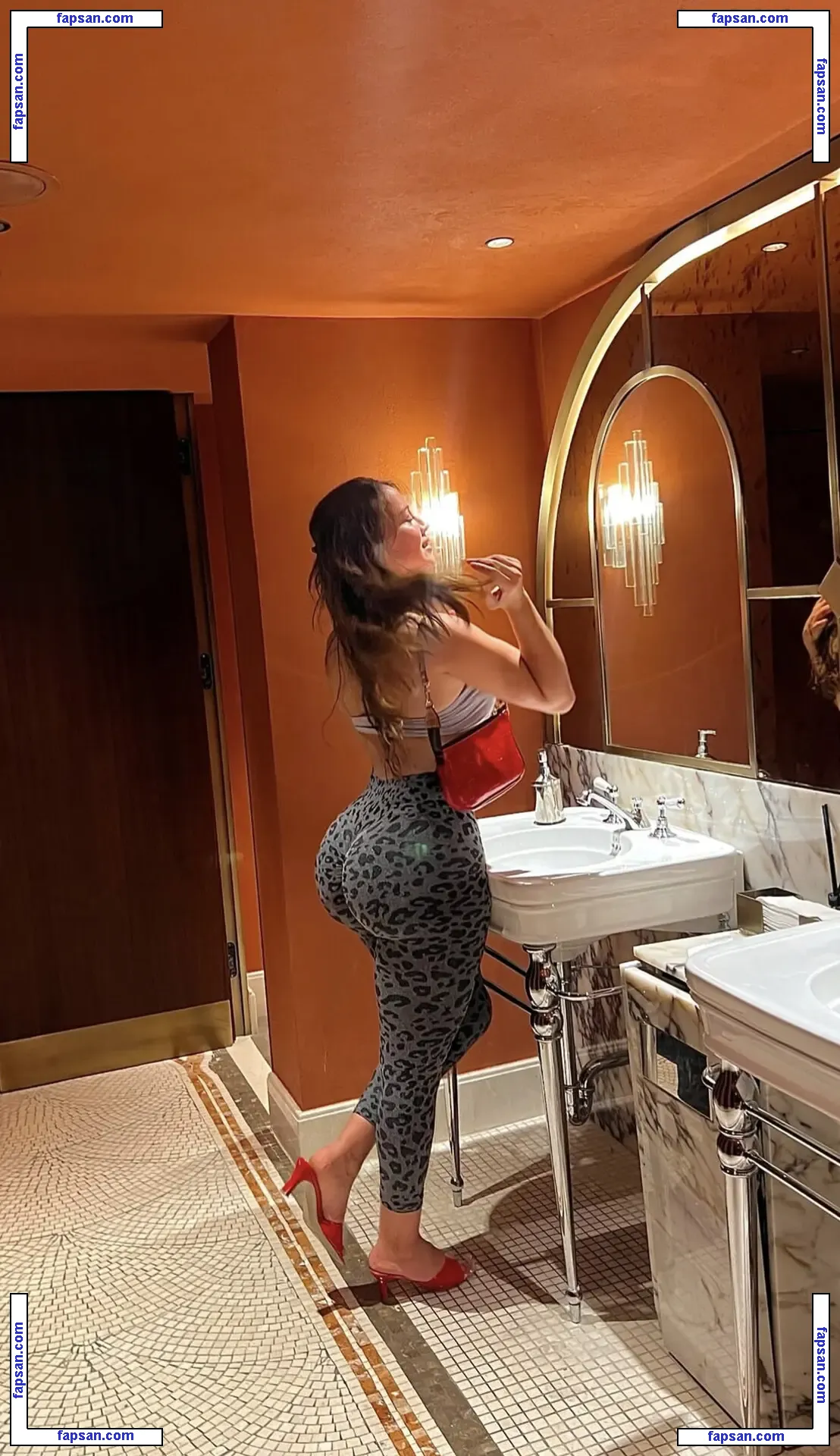 Gizem Orhan nude photo #0002 from OnlyFans