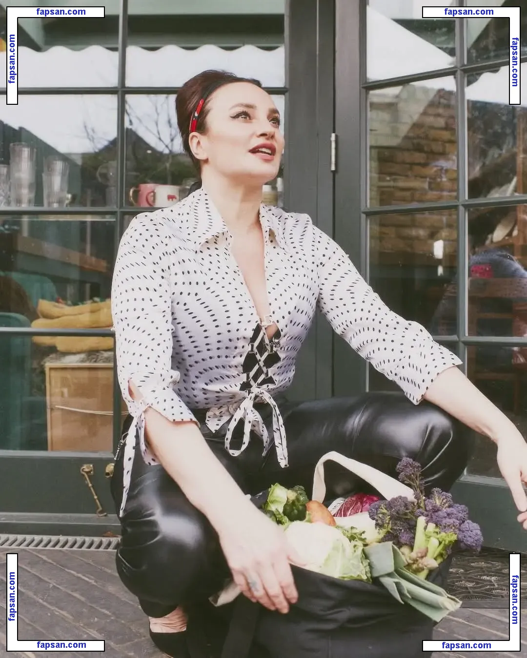 Gizzi Erskine nude photo #0101 from OnlyFans