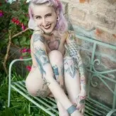 gladycesuicide голая #0053