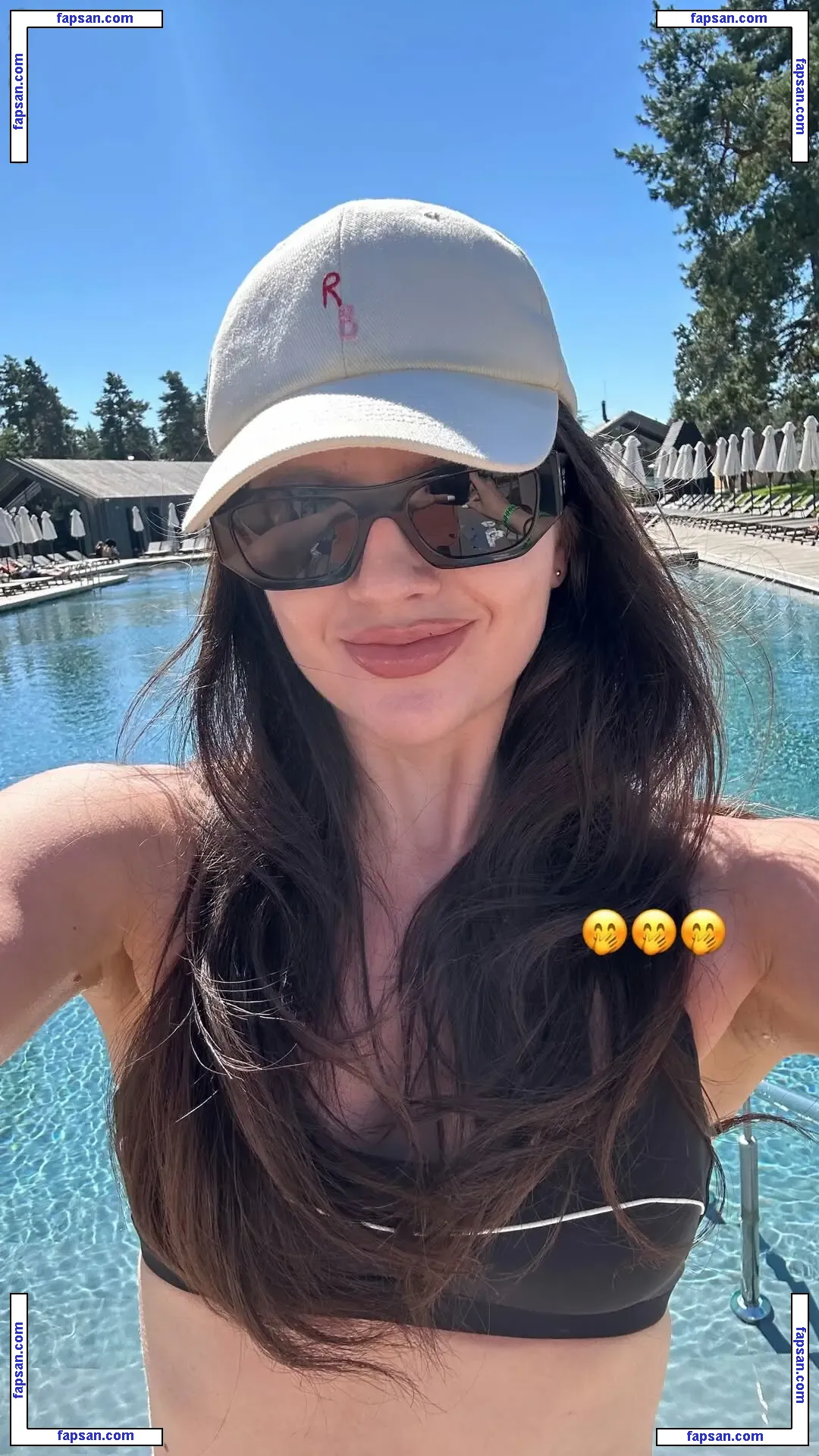 glazalinkaaa nude photo #0024 from OnlyFans