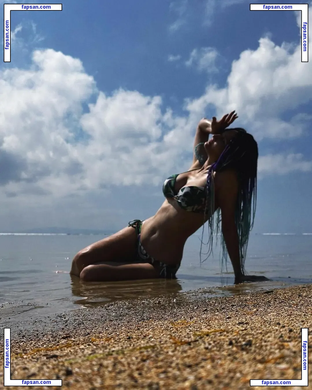 Gliese 581 nude photo #0110 from OnlyFans