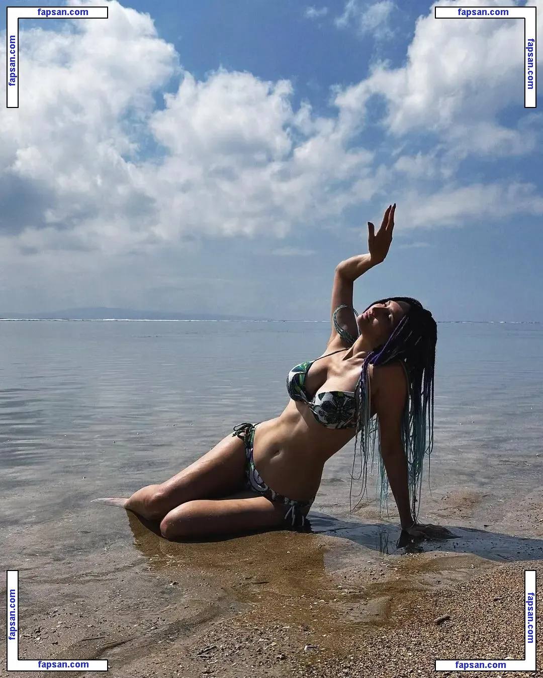 Gliese 581 nude photo #0111 from OnlyFans