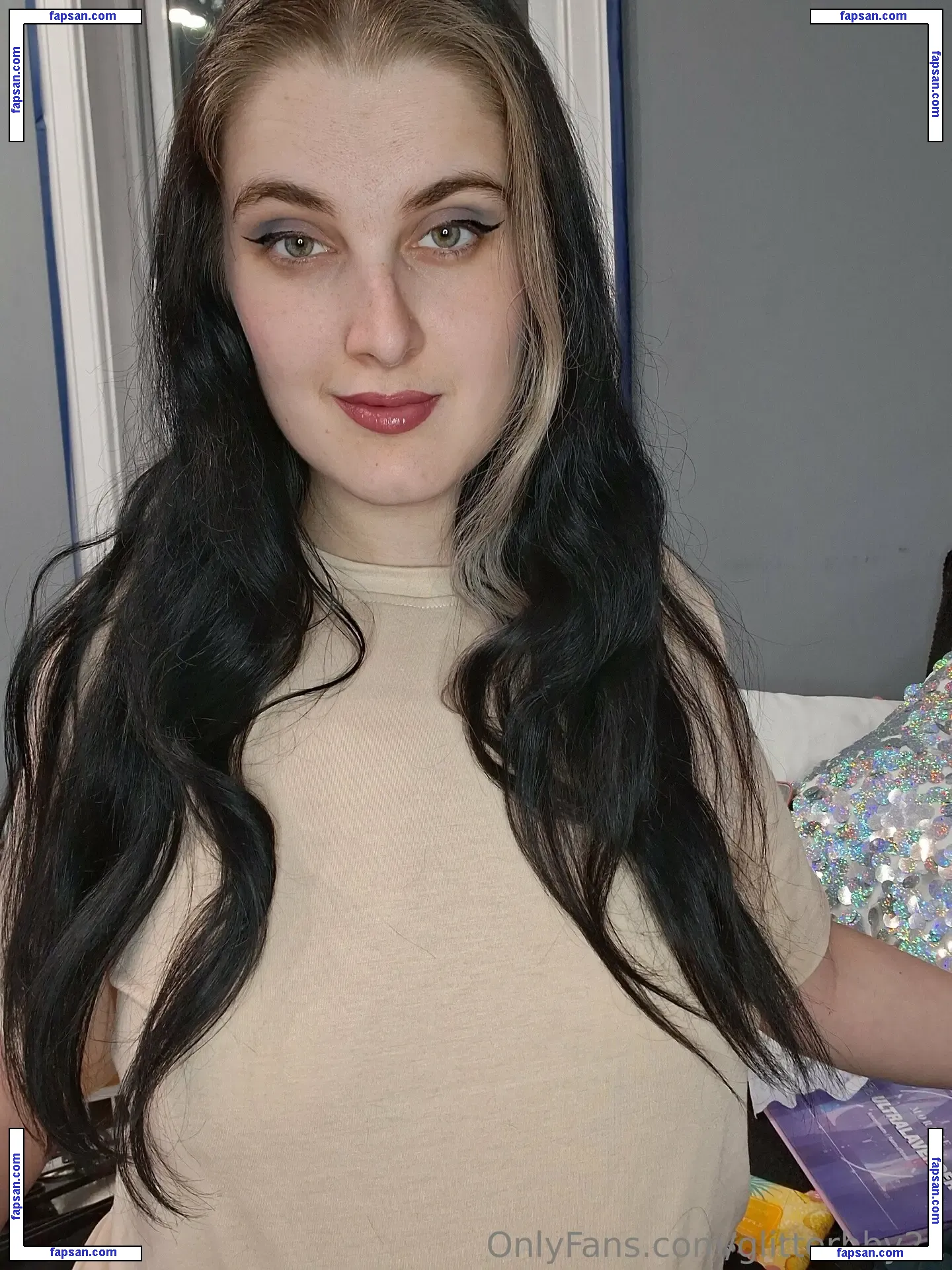 glitterbby21 nude photo #0052 from OnlyFans