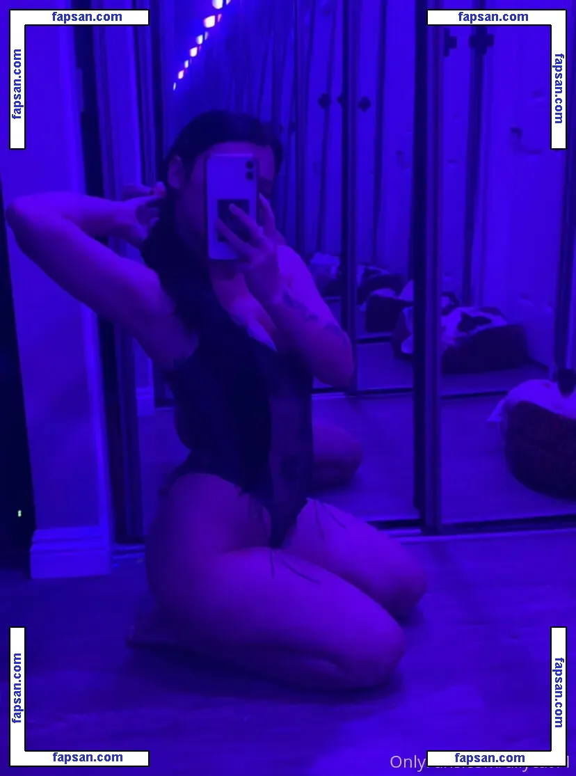 Glitteryfairyy nude photo #0003 from OnlyFans