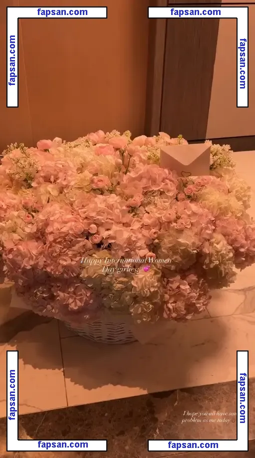 Gloria Sol nude photo #1322 from OnlyFans