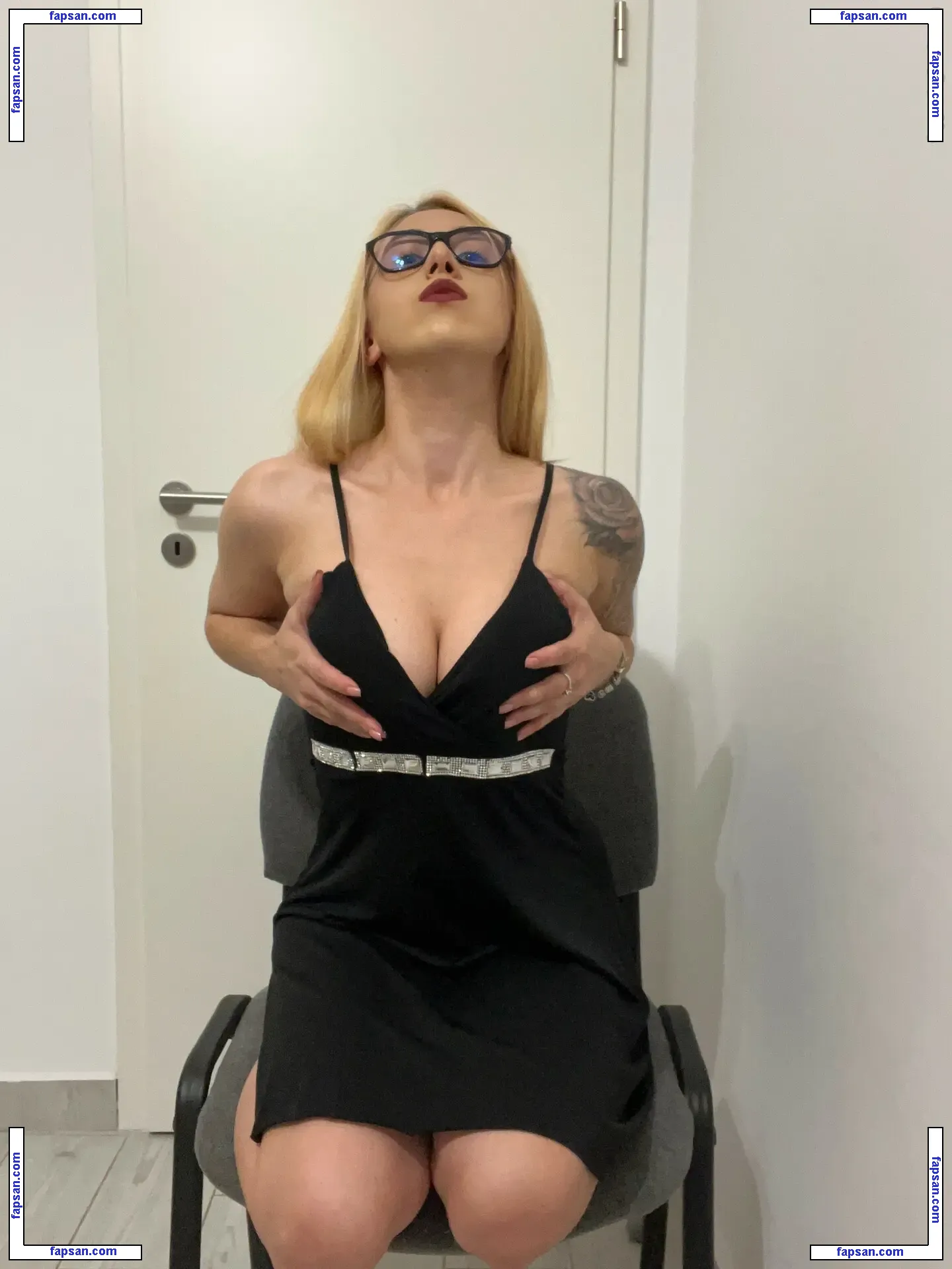 goddess-blaze nude photo #0016 from OnlyFans