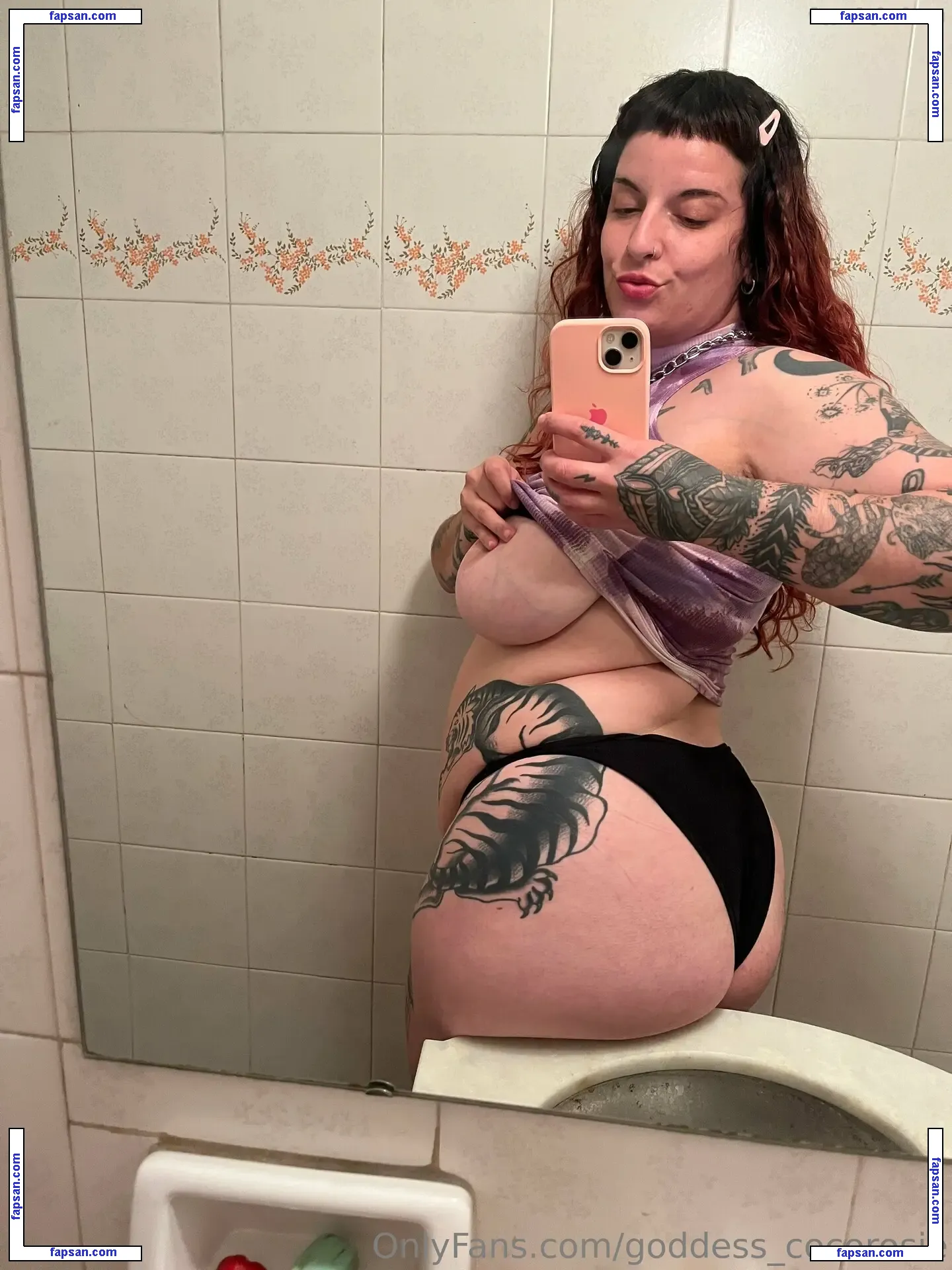 goddess_cocorosie nude photo #0002 from OnlyFans