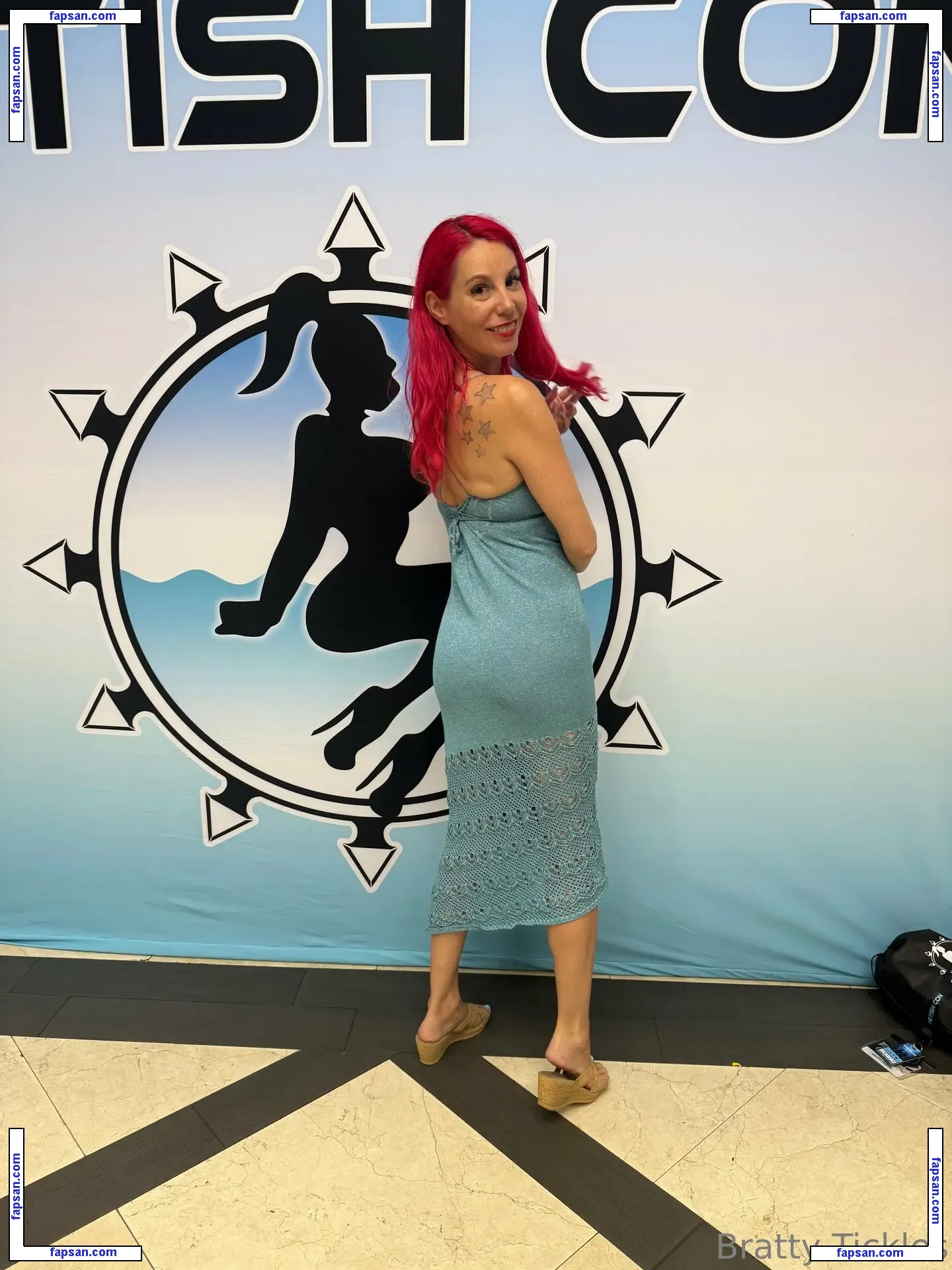 goddess_tickle nude photo #0025 from OnlyFans