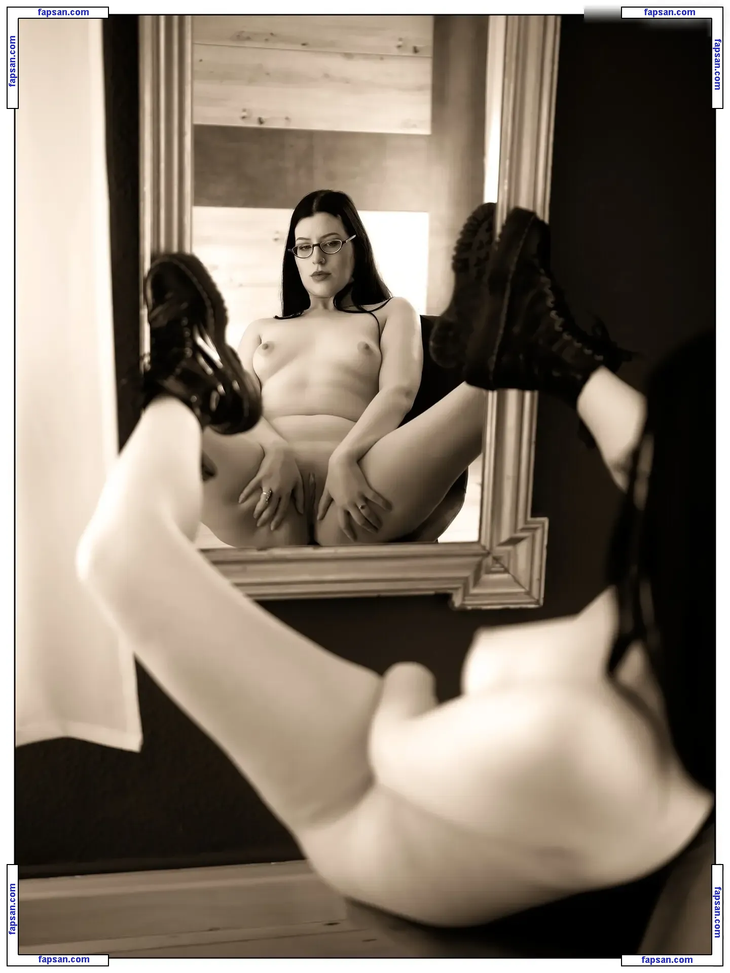 Goddess Venom nude photo #0017 from OnlyFans