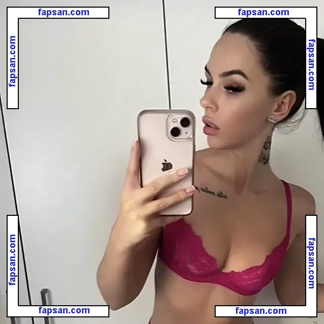 Goddesslxur nude photo #0002 from OnlyFans