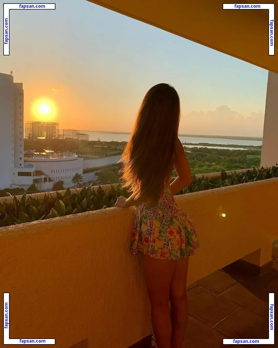 GoddessMichy nude photo #0003 from OnlyFans