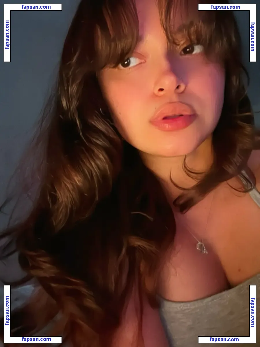 GoddessOfSparkles nude photo #0002 from OnlyFans