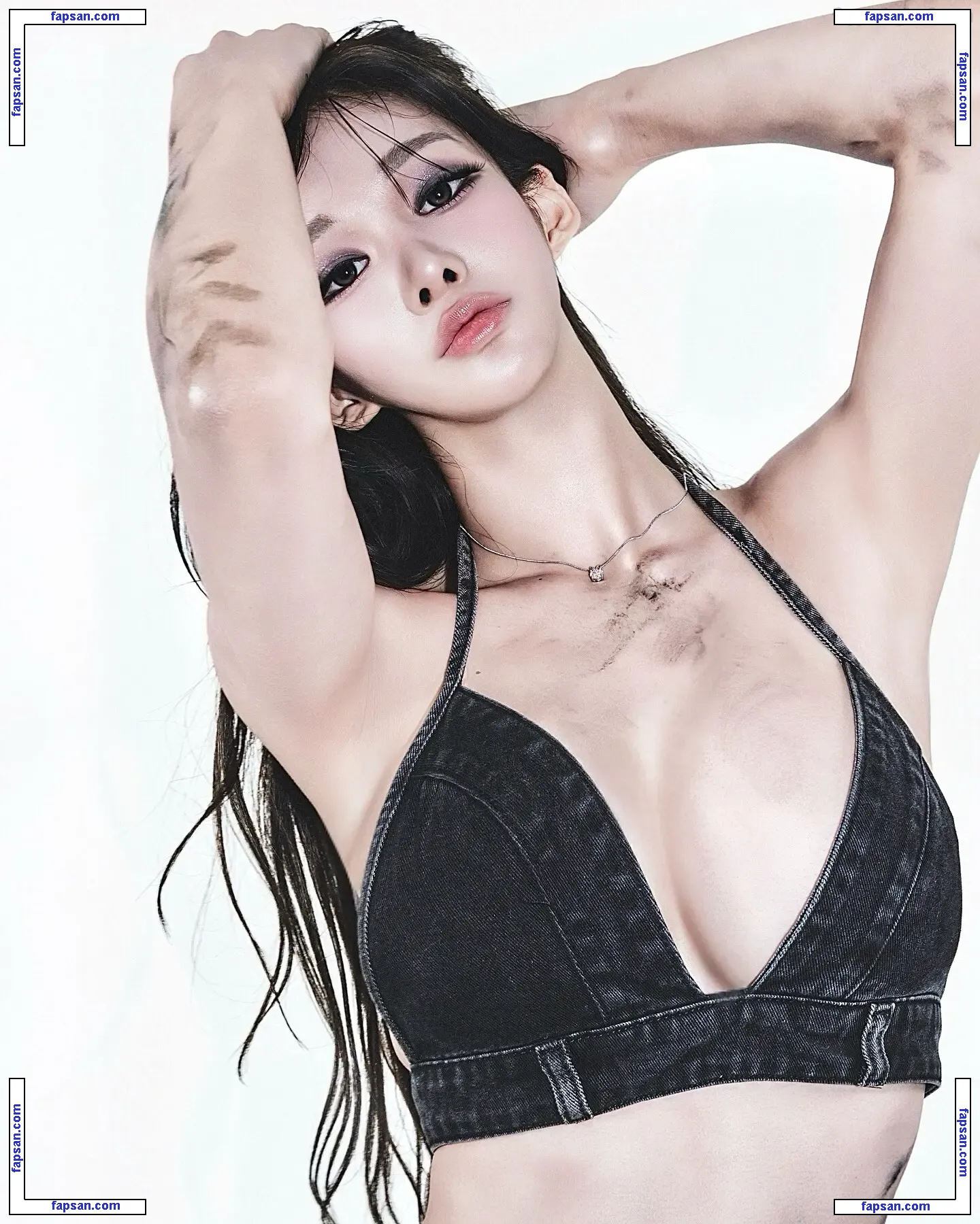 godsehee04 nude photo #0041 from OnlyFans