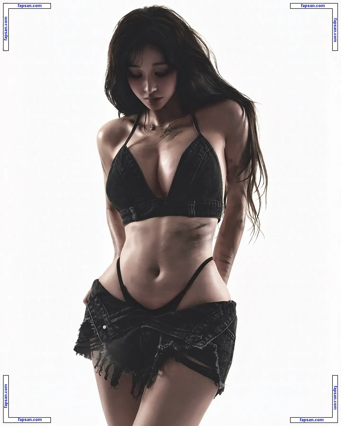 godsehee04 nude photo #0057 from OnlyFans