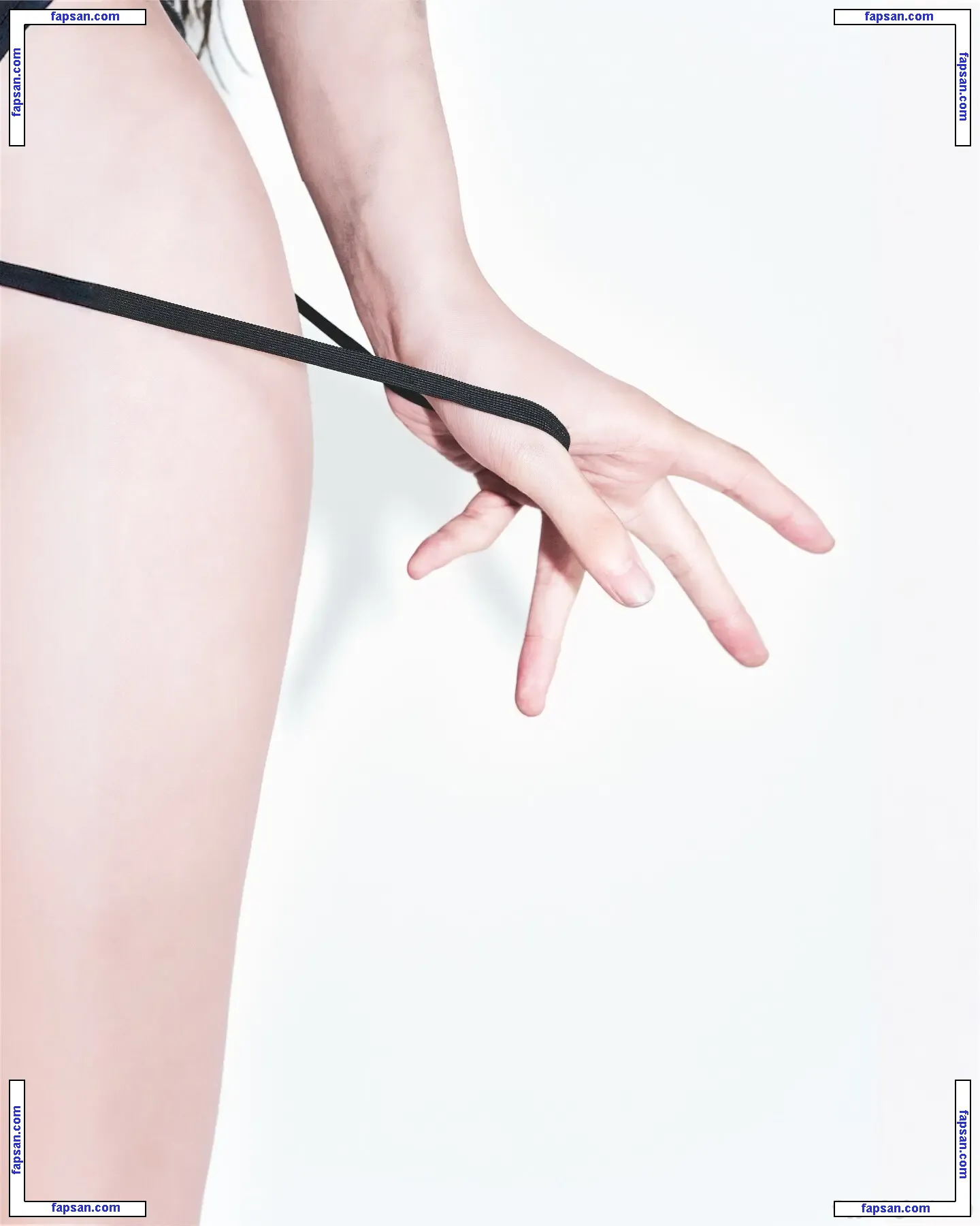 godsehee04 nude photo #0063 from OnlyFans