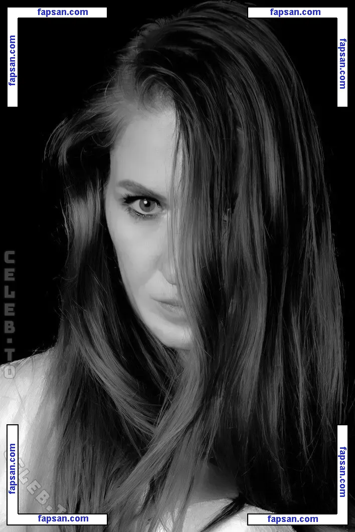 goetterhuhn голая фото #0001 с Онлифанс