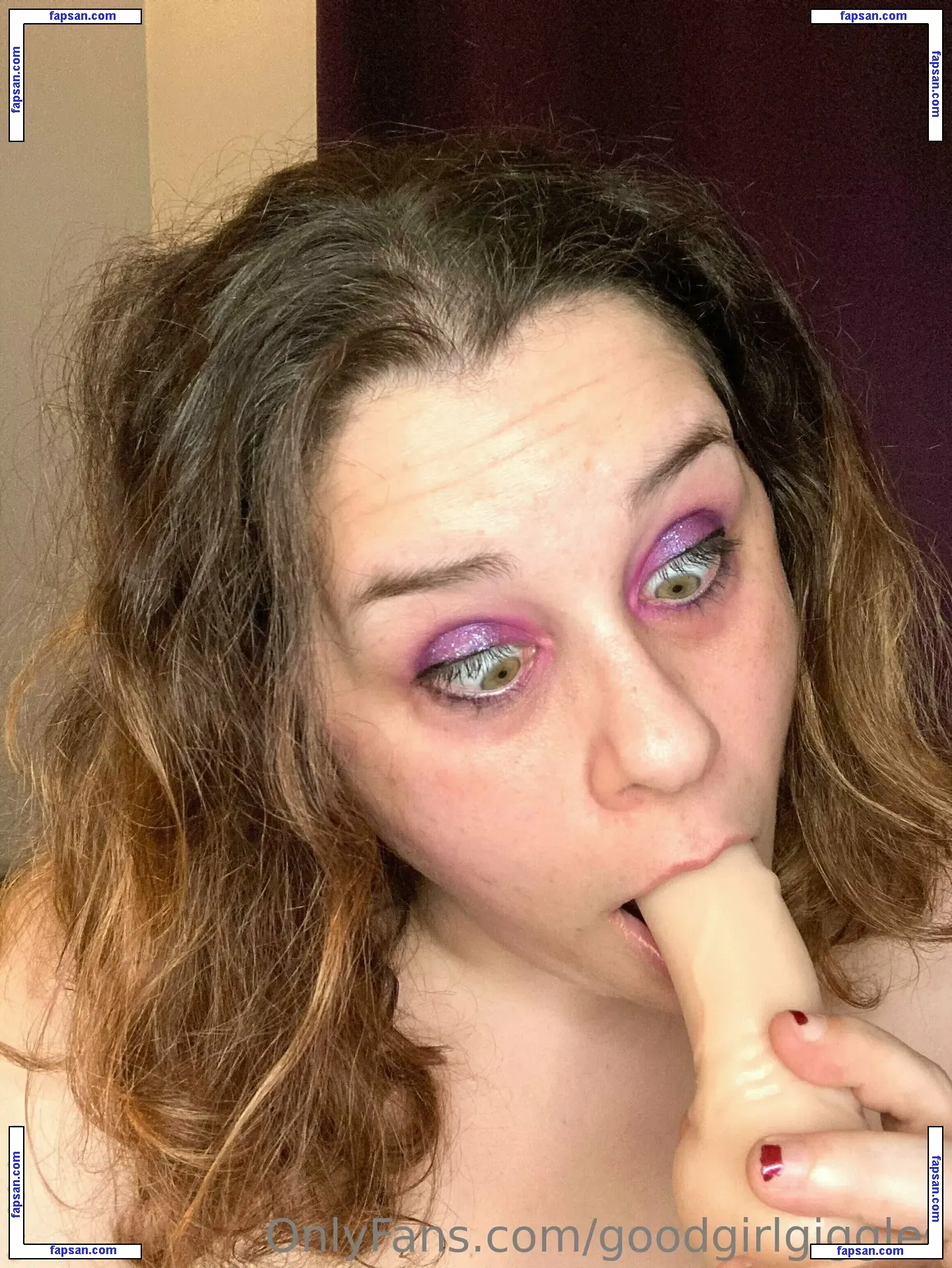 goodgirlgiggles nude photo #0003 from OnlyFans