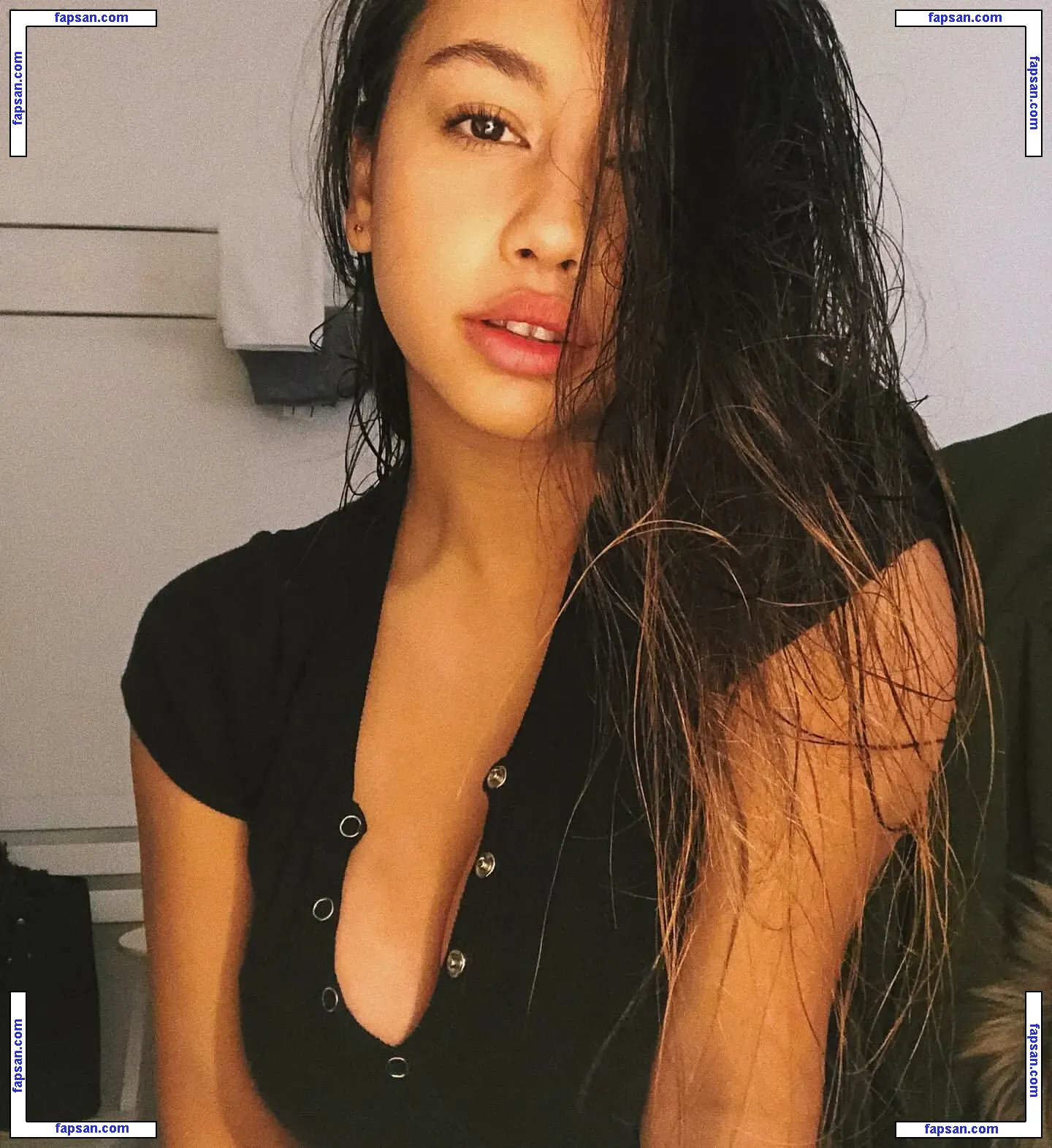 goodguystephie nude photo #0004 from OnlyFans