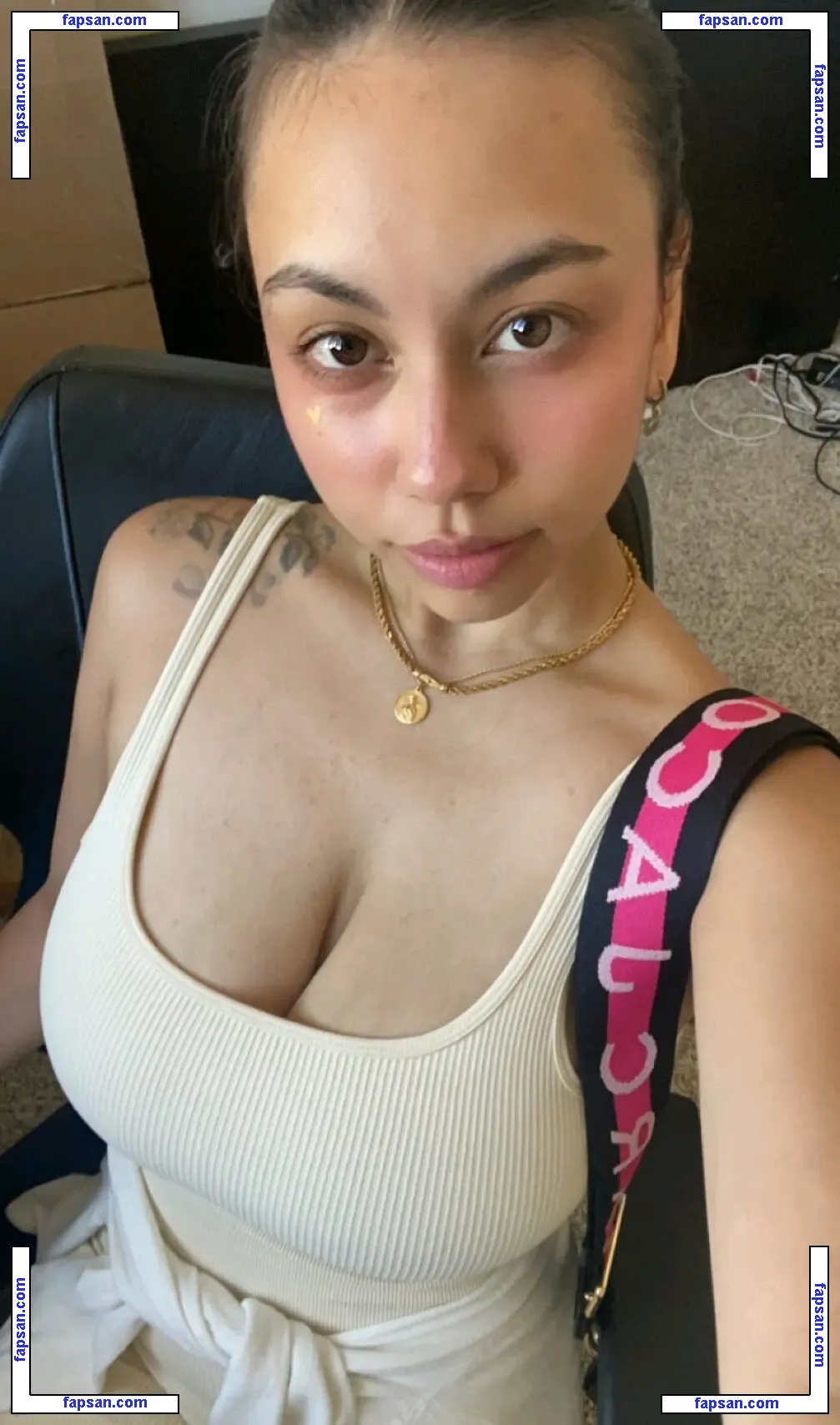 goodguystephie nude photo #0024 from OnlyFans