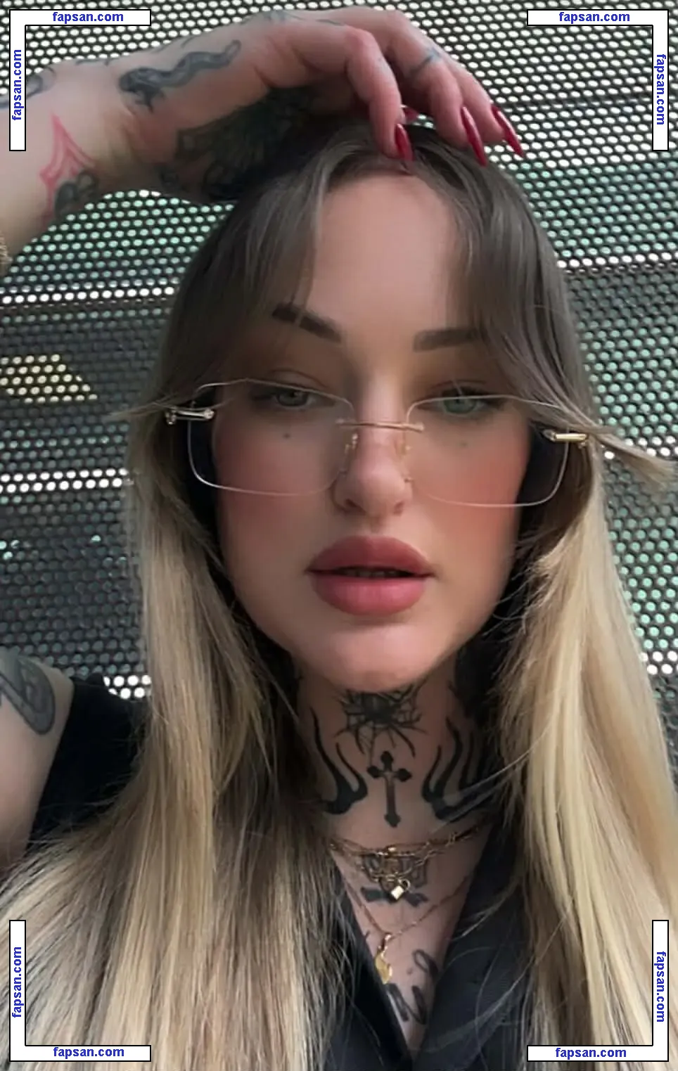 Goth Queen голая фото #0007 с Онлифанс