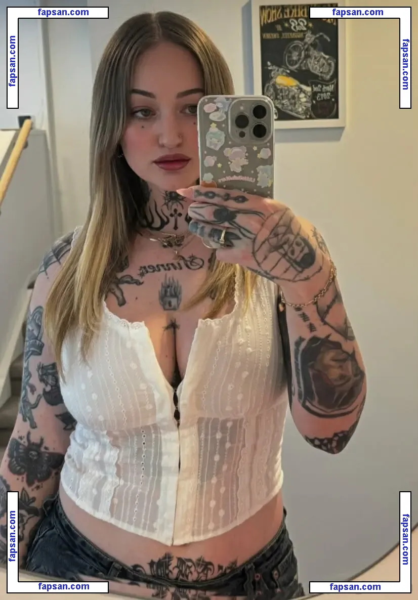 Goth Queen голая фото #0009 с Онлифанс