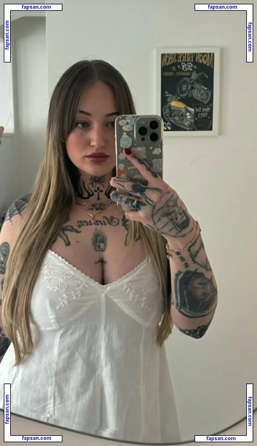 Goth Queen голая фото #0020 с Онлифанс