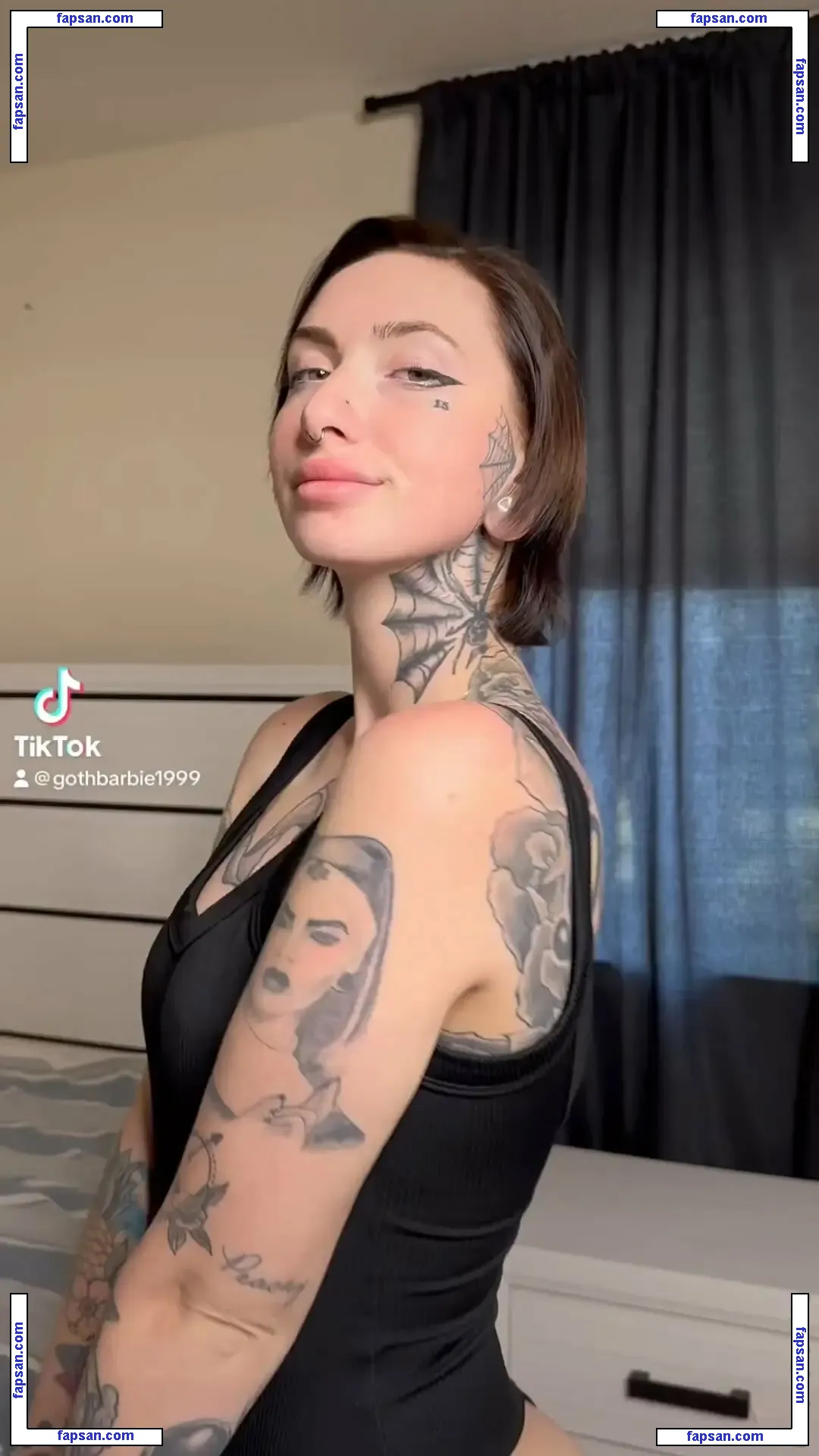 gothbarbie1999 nude photo #0005 from OnlyFans