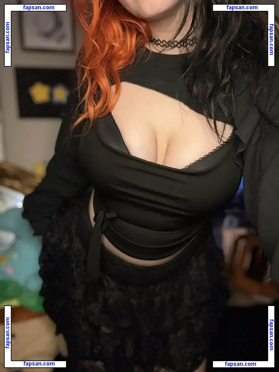 Gothfairyfiona nude photo #0002 from OnlyFans